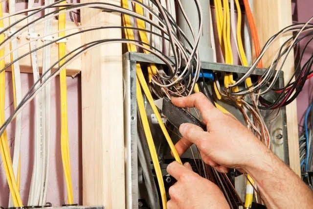 Kurşun Elektrik